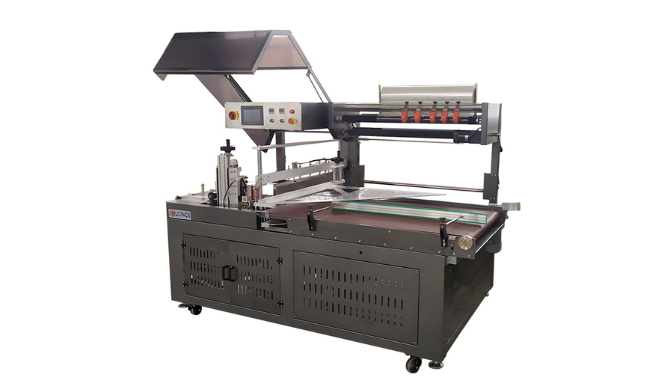 High output shrink wrapping machine